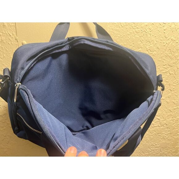 Bella Russo 17” Navy Laptop Bag NEW NO TAGS - Picture 13 of 15